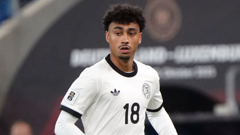 Nathaniel Brown được Man Utd săn đón với mức giá 40 triệu bảng 2 Brown là ngôi sao trẻ sáng giá của bóng đá Đức