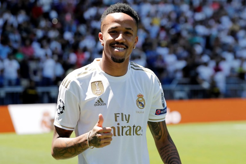 MU gây sốc với siêu trung vệ Eder Militao 2 Militao tương đối mẫn cảm với chấn thương