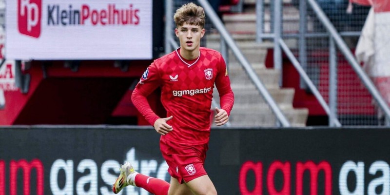 Man City đại chiến Chelsea vì Ruud Nijstad 1 Nijstad là ngôi sao được cả châu Âu săn đón