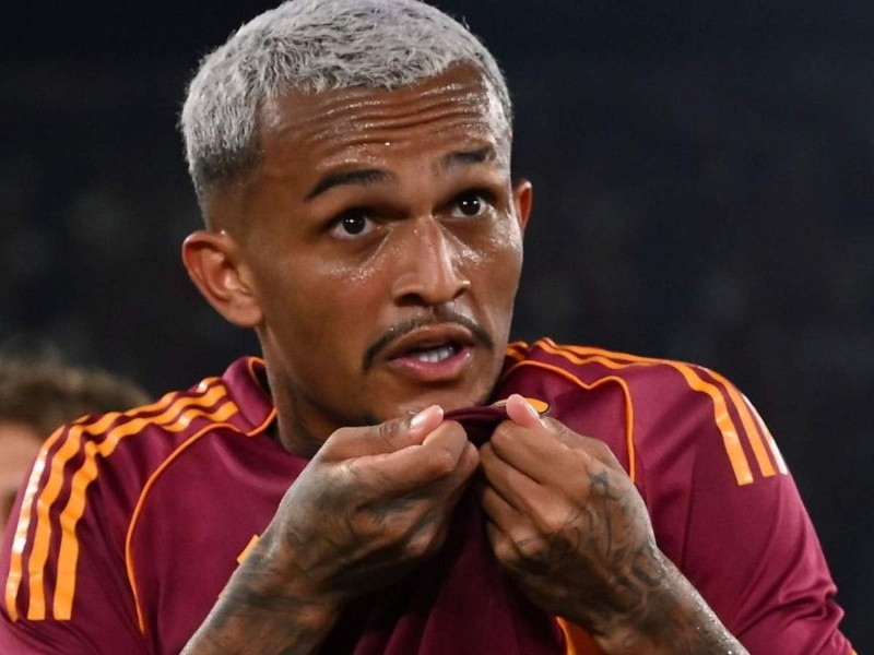 Man City mạnh tay chiêu mộ Wesley